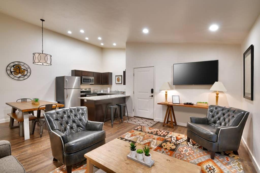 5K Top Floor Redcliff Condo, Pool & Hot Tub Moab Zewnętrze zdjęcie